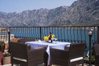 Апартаменты Apartments Vuković Котор Номер-студио с террасой и видом на море-5