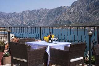 Апартаменты Apartments Vuković Котор Номер-студио с террасой и видом на море-31