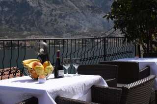 Апартаменты Apartments Vuković Котор Номер-студио с террасой и видом на море-56