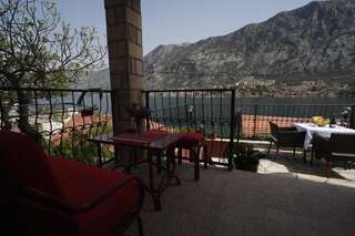 Апартаменты Apartments Vuković Котор Номер-студио с террасой и видом на море-59